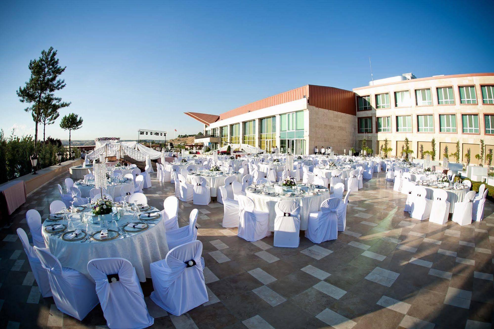 Kronos Hotel Golbası Eksteriør bilde