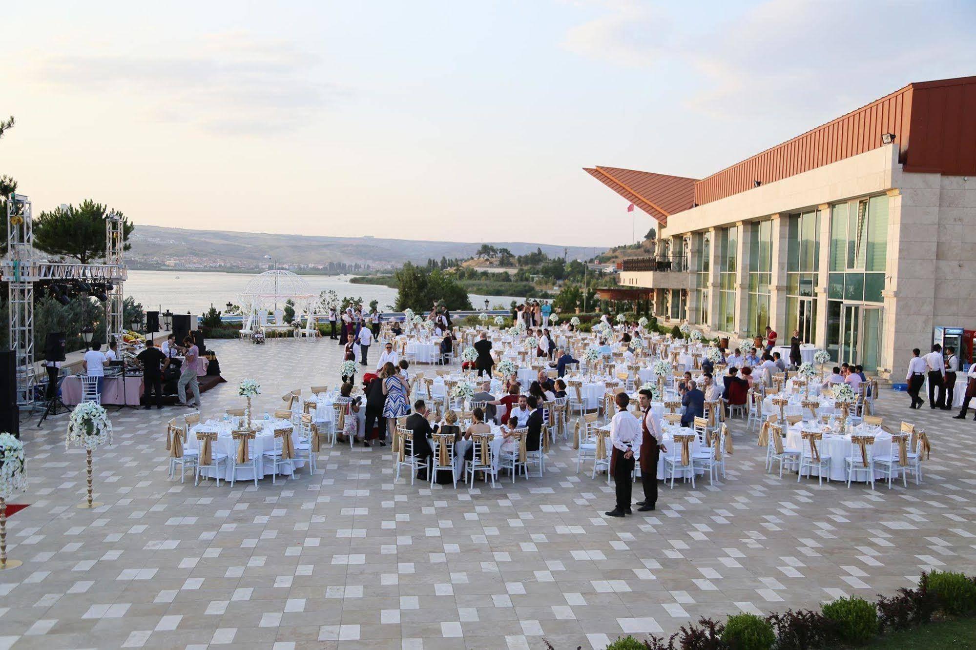 Kronos Hotel Golbası Eksteriør bilde