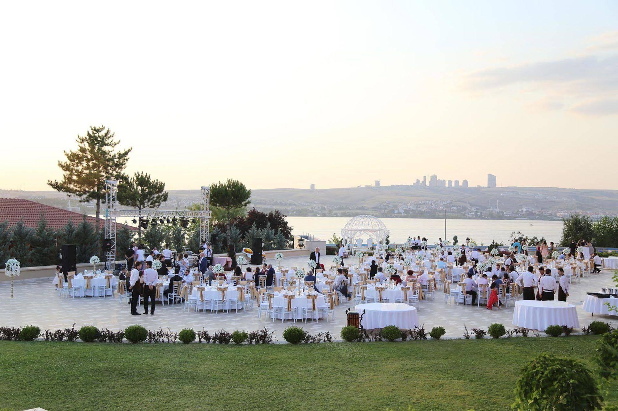 Kronos Hotel Golbası Eksteriør bilde