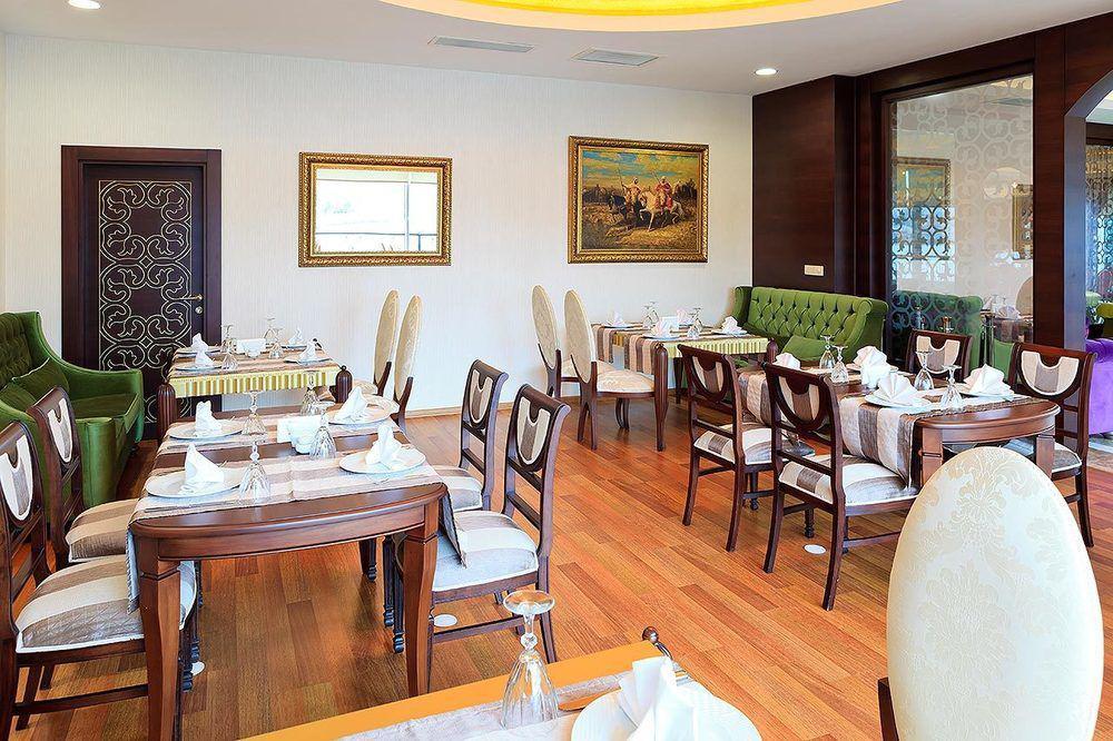 Kronos Hotel Golbası Eksteriør bilde