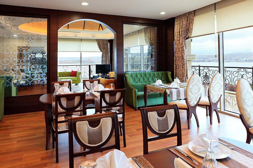 Kronos Hotel Golbası Eksteriør bilde