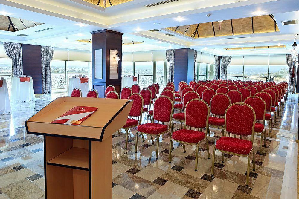 Kronos Hotel Golbası Eksteriør bilde